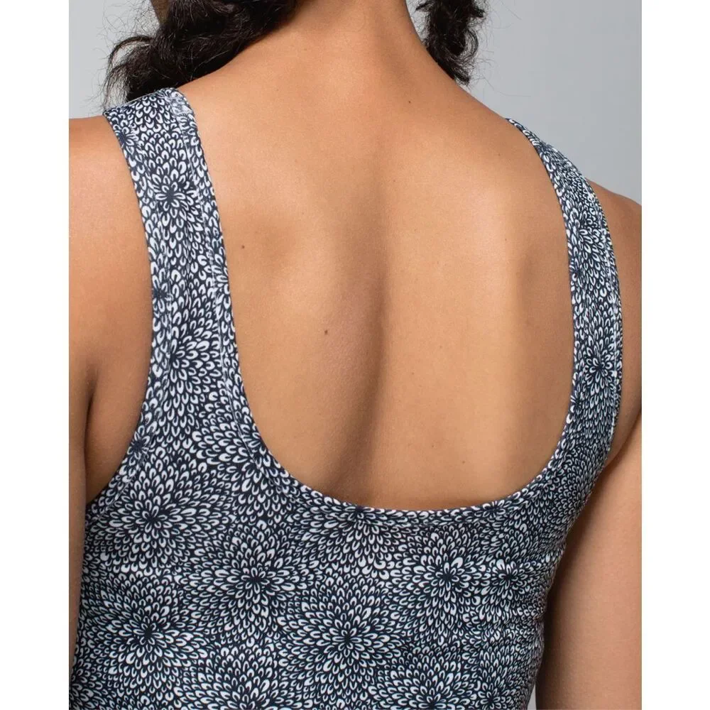 Lululemon Front Racer II In Plush Petal Black Ghost Size 6